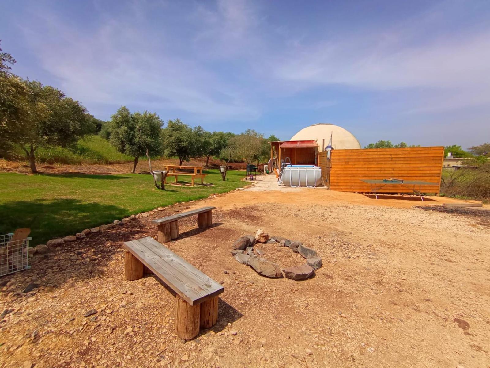 Tente de luxe Olive Dome - כיפה גיאודזית ענקית ומודרנית בין עצי הזית *